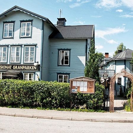 Hotel Pensionat Granparken Norrtalje Bagian luar foto