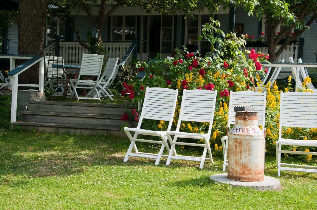 Hotel Pensionat Granparken Norrtalje Bagian luar foto