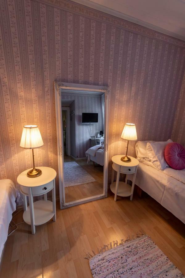 Hotel Pensionat Granparken Norrtalje Bagian luar foto